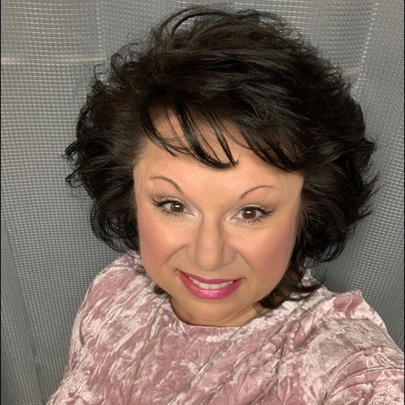 Meet your Posher, Windy - Picture 2 of 5